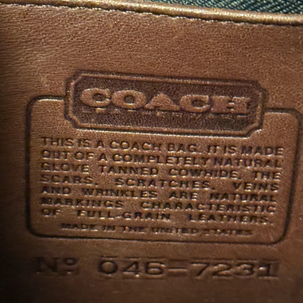 Coach Post Pouch - Picture 3 of 5